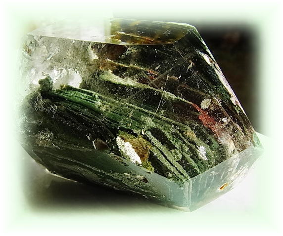 ガーデンクォーツのお店、樹Rieは高品質のガーデンクォーツの原石と  