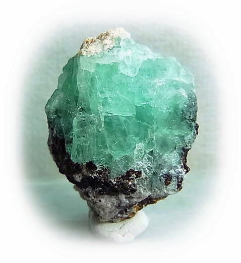 フォスフォフィライト原石結晶